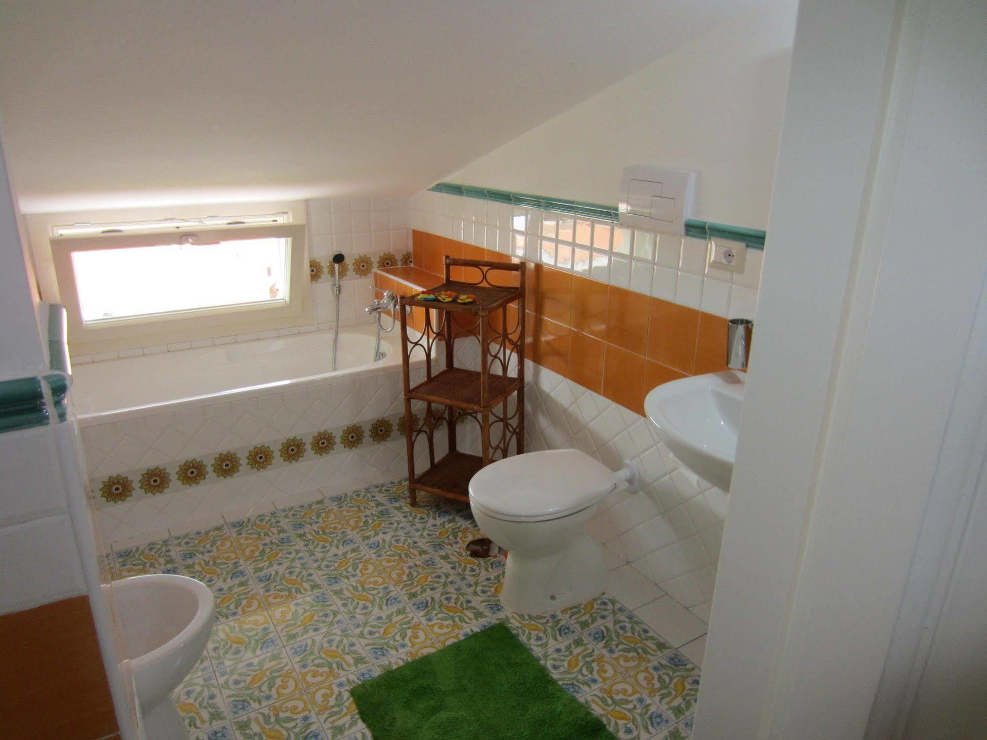 Santa Sofia Aparthotel 2*